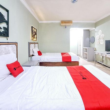 Reddoorz Near Stadion Semeru Lumajang Jawa Timur Kültér fotó