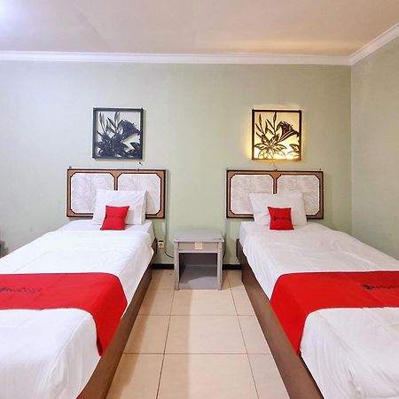 Reddoorz Near Stadion Semeru Lumajang Jawa Timur Kültér fotó
