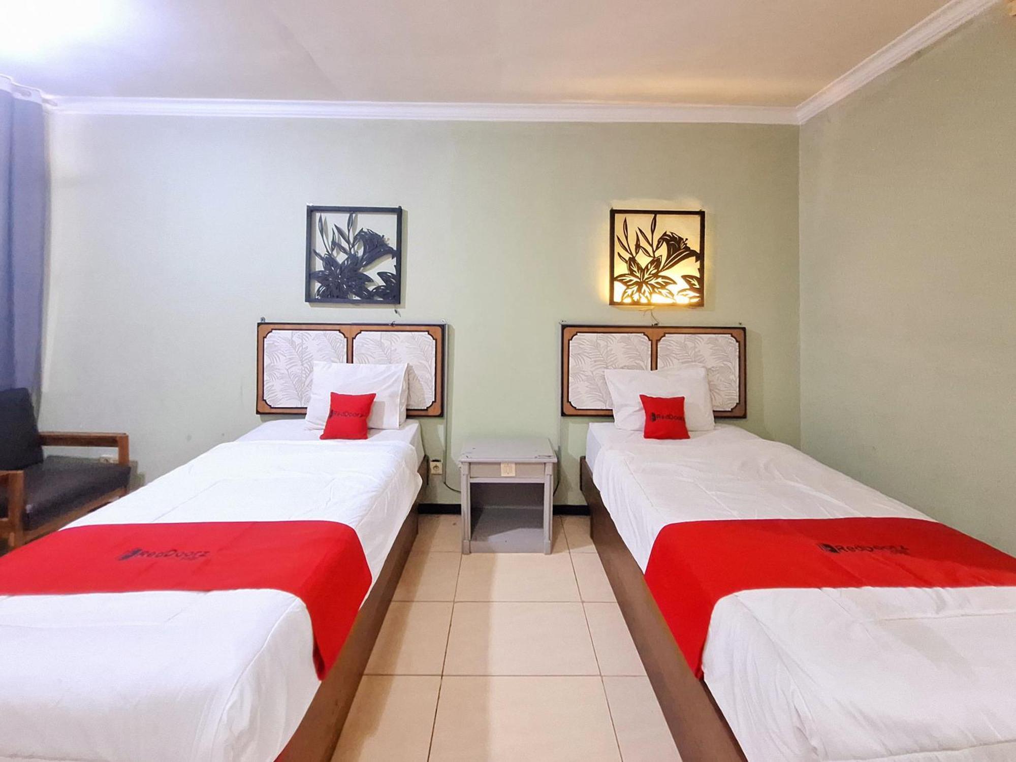 Reddoorz Near Stadion Semeru Lumajang Jawa Timur Kültér fotó