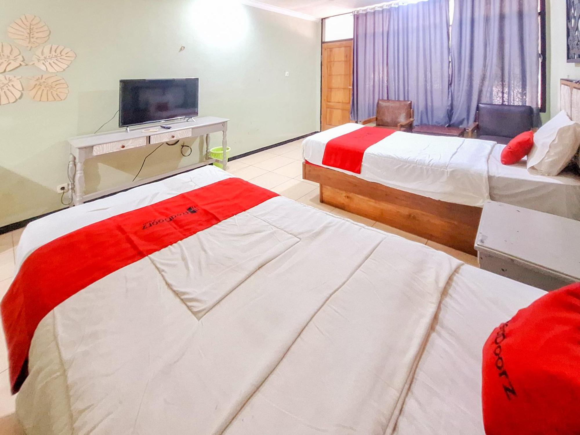 Reddoorz Near Stadion Semeru Lumajang Jawa Timur Kültér fotó