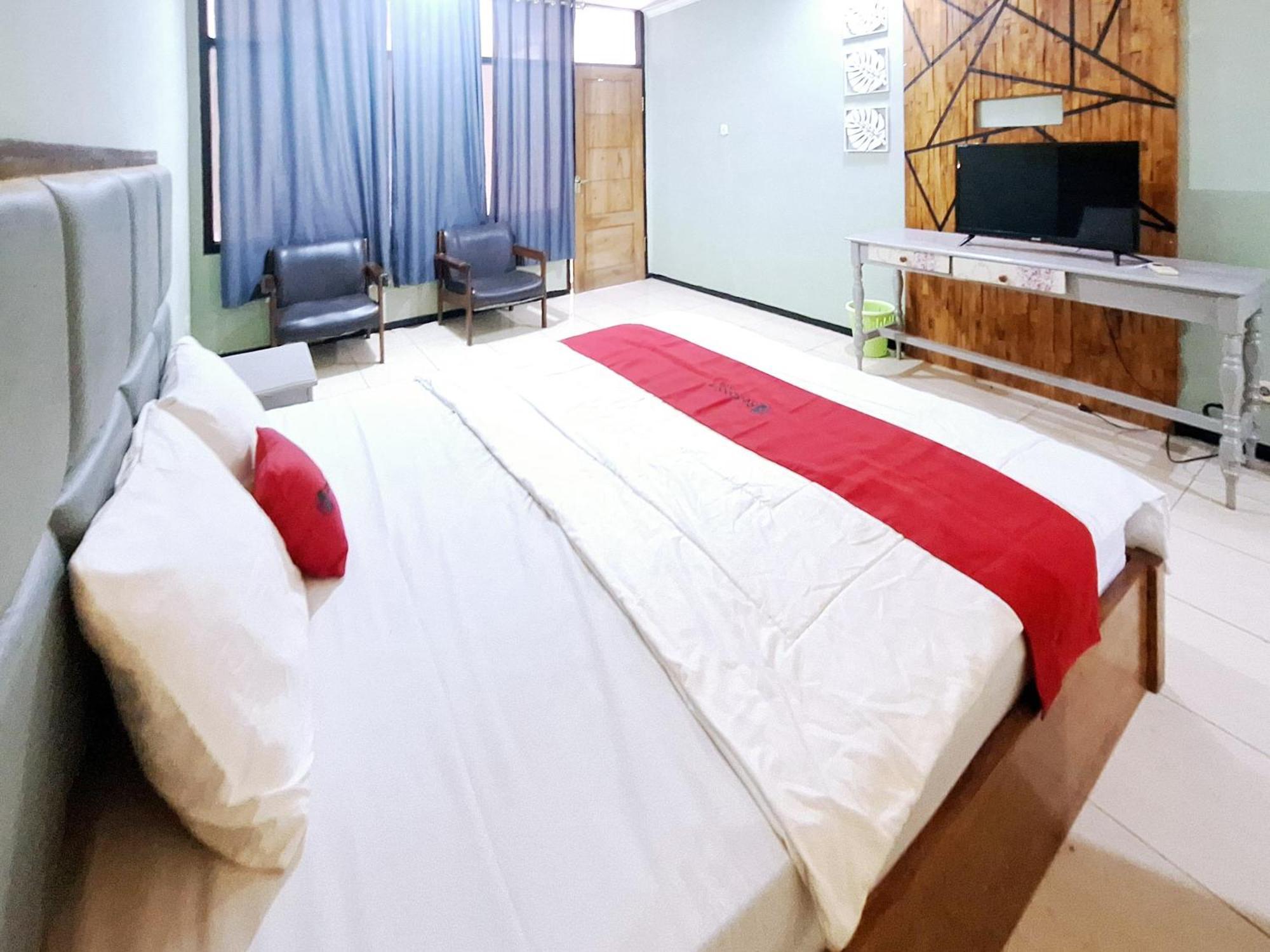 Reddoorz Near Stadion Semeru Lumajang Jawa Timur Kültér fotó