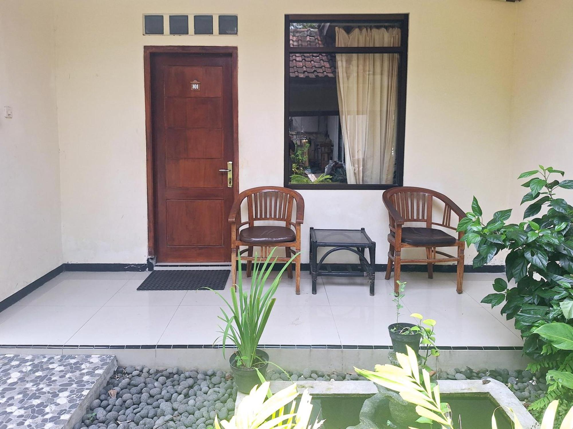 Reddoorz Near Stadion Semeru Lumajang Jawa Timur Kültér fotó
